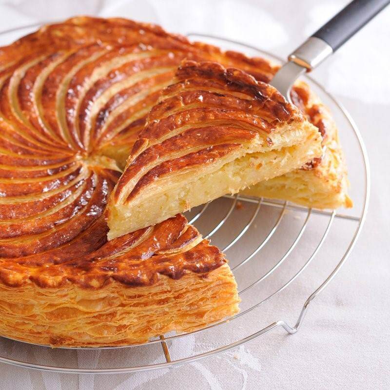 Galette des Rois Frangipane - Cake of the Kings by Vincent Catala Chef Pâtissier & Cuisinier/French Private Cuisine & Pastry Chef - Catering in Miami